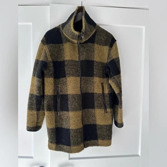 Roots Jacket - Picture 1 of 2